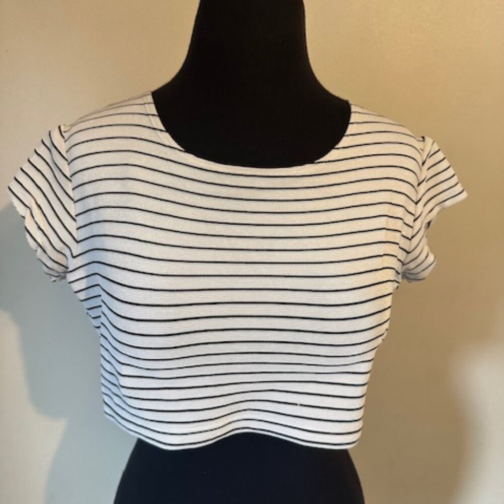 Striped Black and White Women's Top  8639